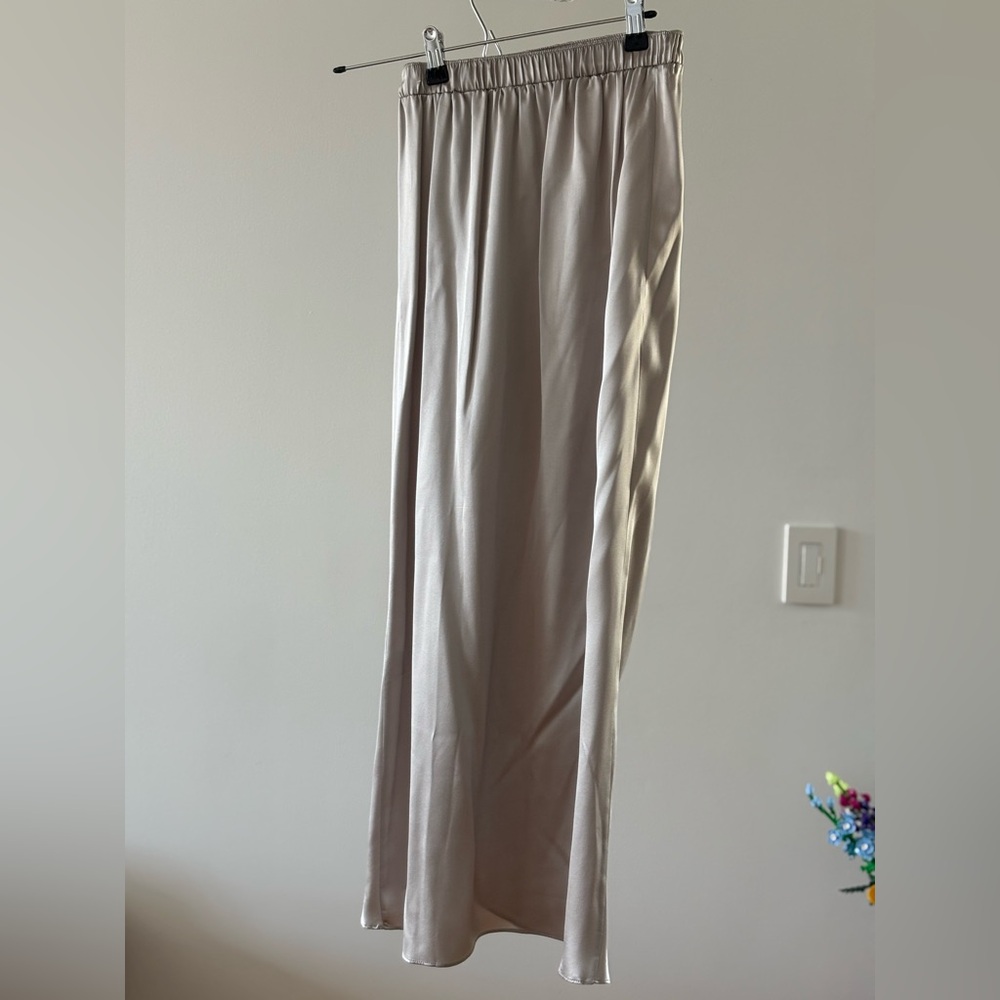 Elegant Cream Skirt by Sablyn